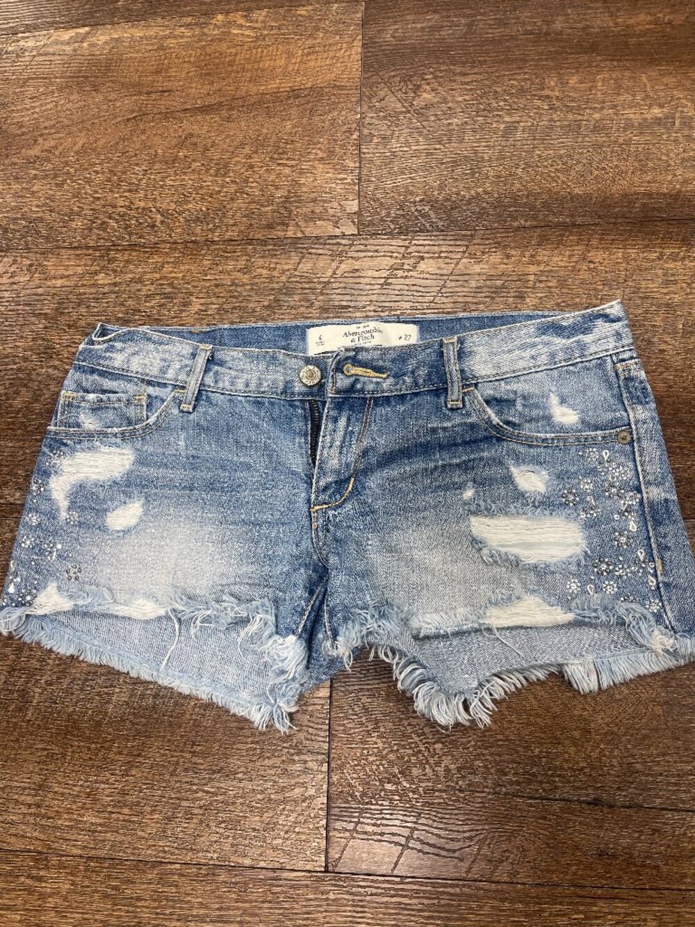 Abercrombie & Fitch Distressed Rhinestone Denim Shorts Size 4 W27